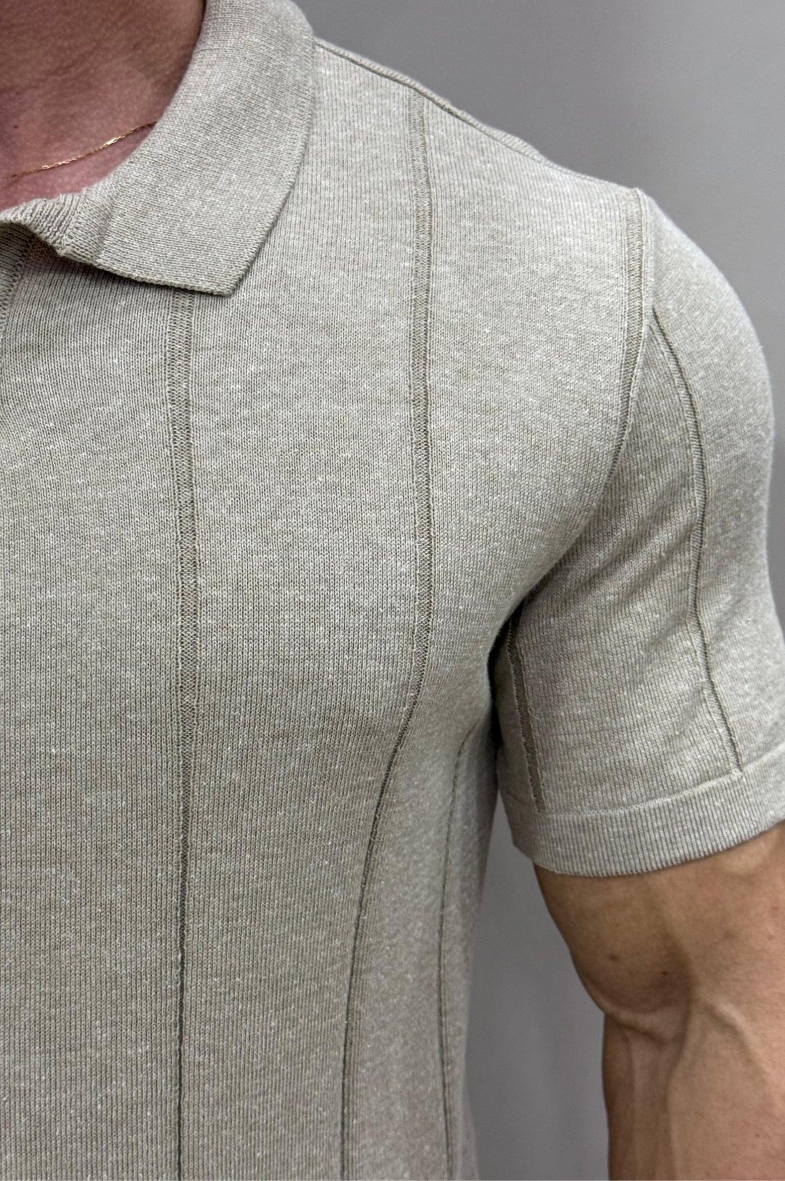 Camiseta Polo Tricot Bege - Up